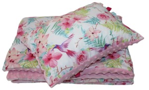 Kocyk z poduszką Minky 75x100 + 30x40 – koliber i kwiaty / różowy – do przedszkola i żłobka